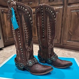 Lane Silver Mesa Concho Boots
